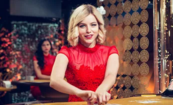 Bàn chơi Baccarat trực tuyến với dealer xinh đẹp tại Good88